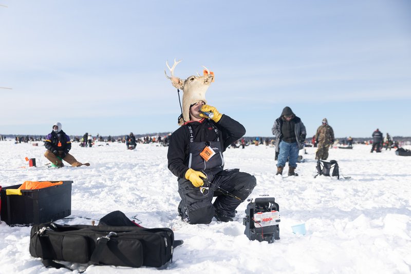Experience the Thrill of Ice Fishing in the Canadian Wilderness Online, ice fishing casino game